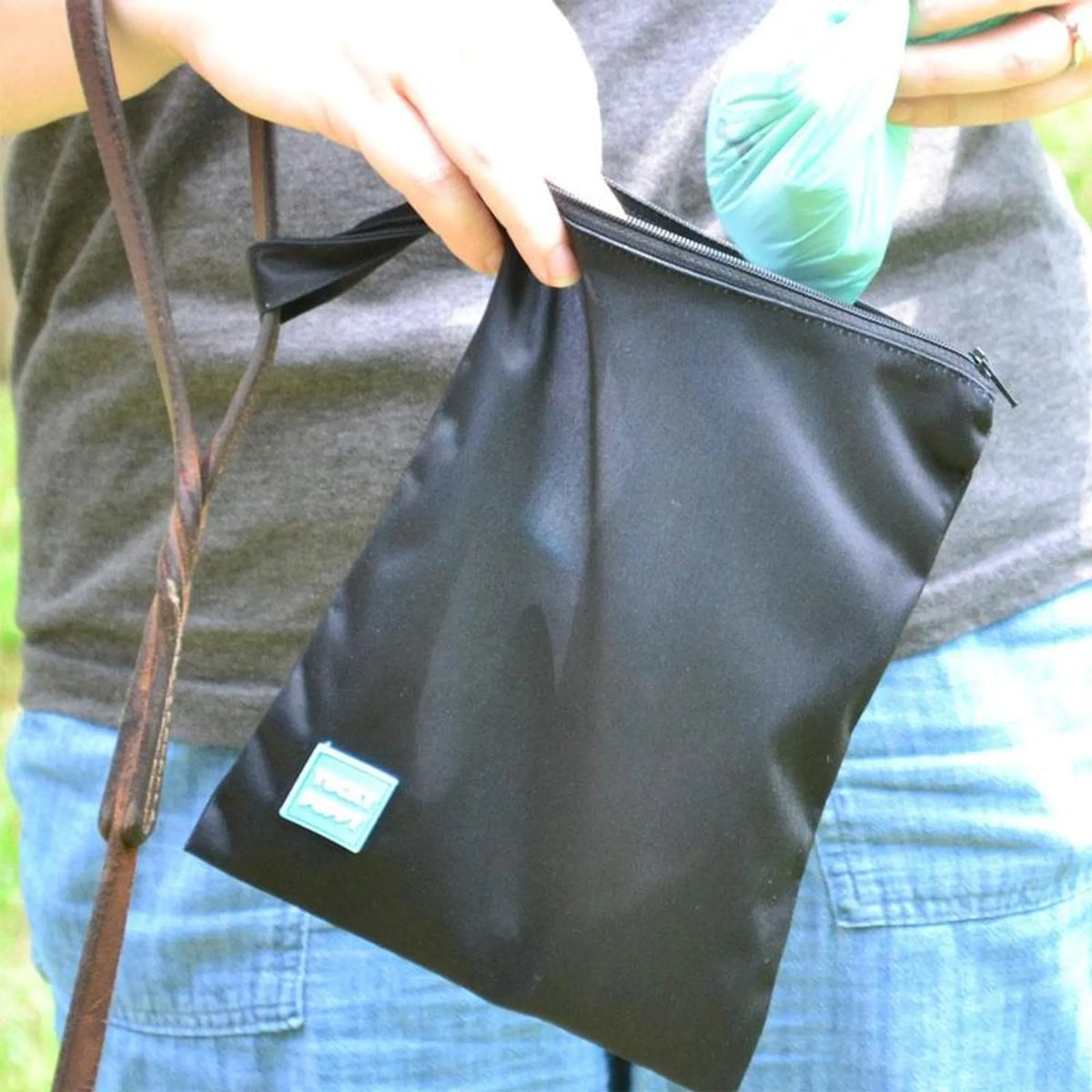 Roadstop XL Waste Bag Holder — Black